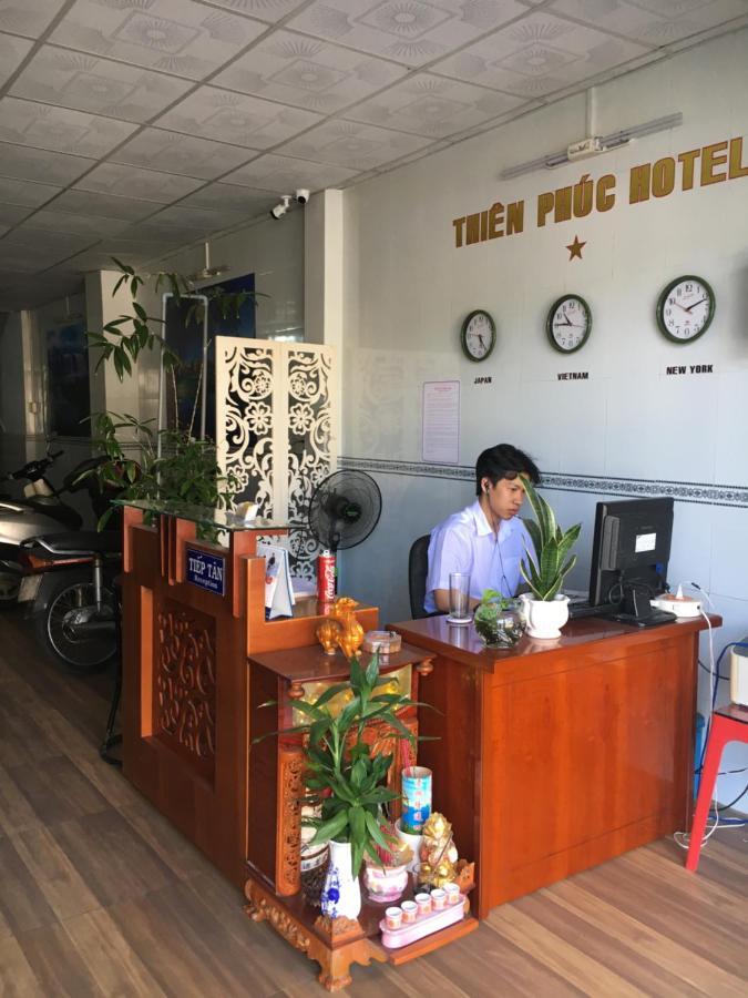 Готель Khach San Thien Phuc Ca Mau Екстер'єр фото